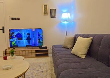 شقة بصالة وغرفة نوم