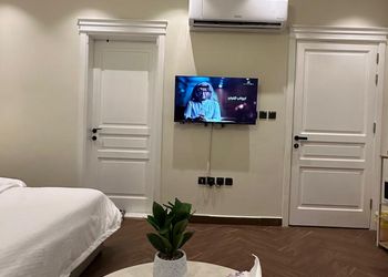 استديو بسرير ماستر وجلسة جانبية 