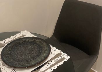 شقة بغرفتين نوم وصالة