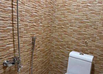 استراحة بمسطح اخضر ومجالس