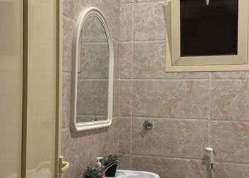 استديو بسرير ماستر وجلسة جانبية 