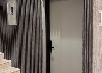 استديو بسرير ماستر وجلسة جانبية