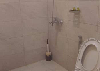 شقة بغرفة معيشة وغرفة نوم