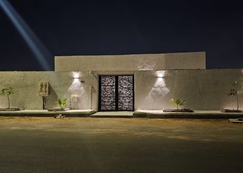 استديو هادئ بدخول ذاتي 