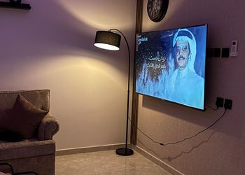 شقة بغرفة معيشة وغرفة نوم 