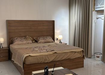 استديو بسرير ماستر وجلسة جانبية