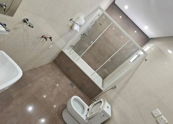شقة بصالة جلوس وغرفة نوم 
