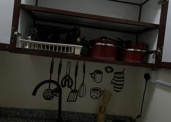 استديو بسرير ماستر وجلسة 