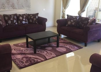 شاليه بمسبح ومسطح اخضر