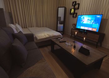 استديو مودرن بجانب البوليفارد