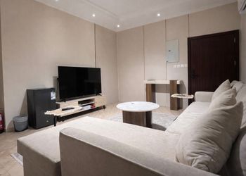 شقة بغرفتين نوم وصالة 