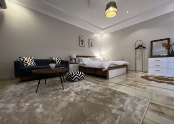 استديو بتصميم انيق ودخول ذاتي