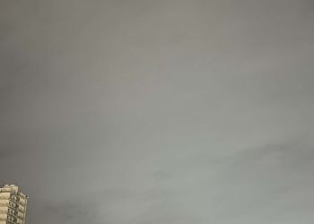 استديو بسرير ماستر وجلسه جانبيه