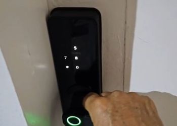 شقة بغرفة معيشة وغرفة نوم 