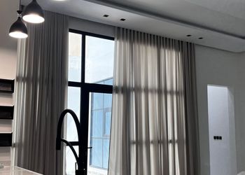 شاليه بمسطح اخضر