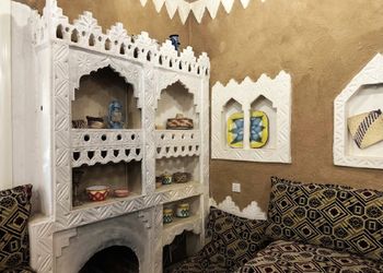 استراحة بمجلس شعبي وجلسة خارجية 