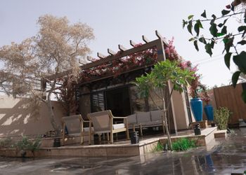 منتجع فندقي بمسبح وتصميم مميز 
