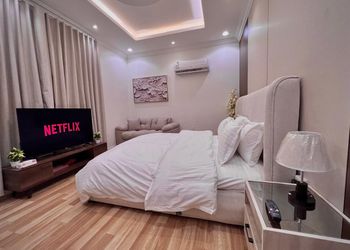 استديو هادئ بسرير ماستر 