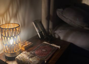 استديو بسرير ماستر وجلسة جانبية 
