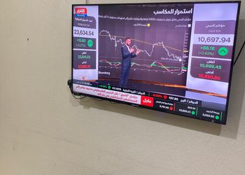 استديو بأثاث مريح وبسيط 