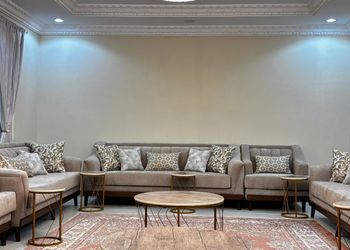 استراحة بجلسة خارجية ملعب كرة طائرة
