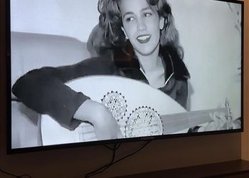 استديو بسرير ماستر وجلسة جانبية