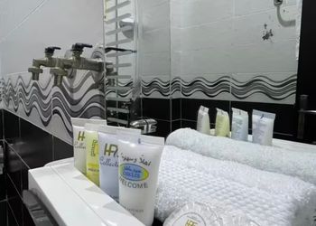 استديو هادئ بسريرين فردية