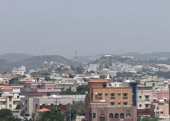 شقه مطلة على الجبال وغرفتين نوم 