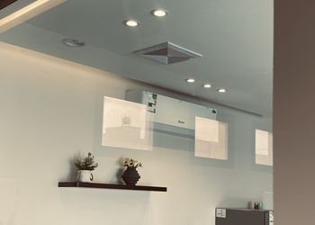 شاليه بمسبح خارجي وجلسة خارجية