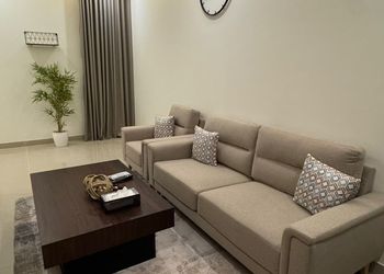شقة بغرفة معيشة وغرفتين نوم 