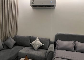 استديو بسرير ماستر وجلسة جانبية