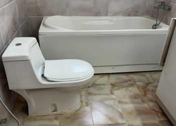 شقة بغرفة معيشة وغرفة نوم 