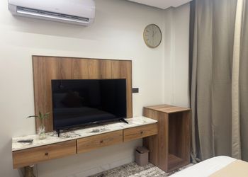 استديو باثاث مريح وبسيط 