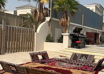 شاليه بمسبح خارجي وأجواء ممتعة 