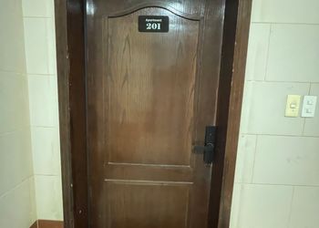 استديو هادئ بسرير ماستر 