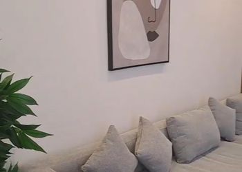 شاليه بغرفة نوم مطلة على المسبح 