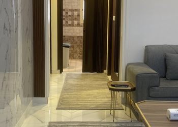شقة بغرفة جلوس وغرفتين نوم 