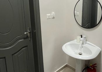 استديو بسرير ماستر هادئة