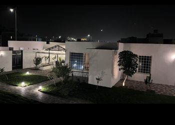 شاليه بإطلالة على حديقة