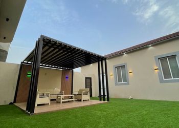شالية بمجلس مطل على المسبح 