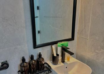 شقة بغرفة معيشة وغرفة نوم 