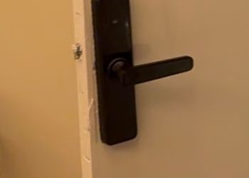 استديو هادئ بسرير ماستر 