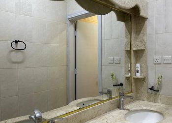 شقة بصالة وغرفة نوم