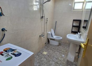 شقة بغرفتين نوم وصالة 