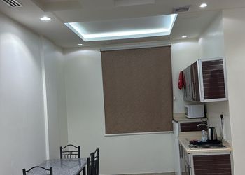 شقة بغرفة معيشة وغرفة نوم 