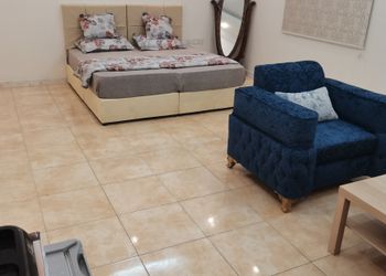 استديو بسرير ماستر وجلسة 