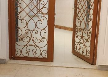 استديو بسرير ماستر وجلسة 
