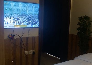 استديو بسرير ماستر وجلسة جانبية