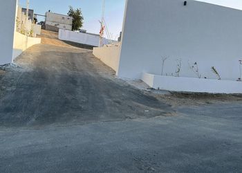 شاليه بغرفة نوم ومجلس وجلسه