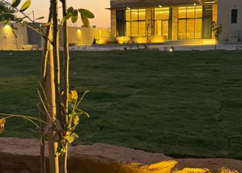 مزرعة بمجالس واسعة وأجواء ممتعة